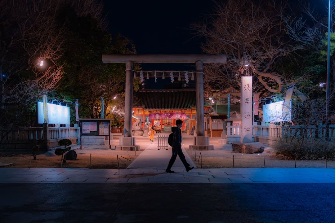 葛夕晒出与留几手的离婚证：现在独身无新欢可触摸